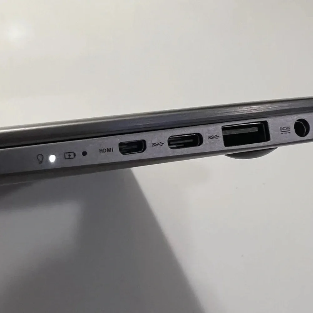 ASUS ZENBOOK UX330U Notebook PC